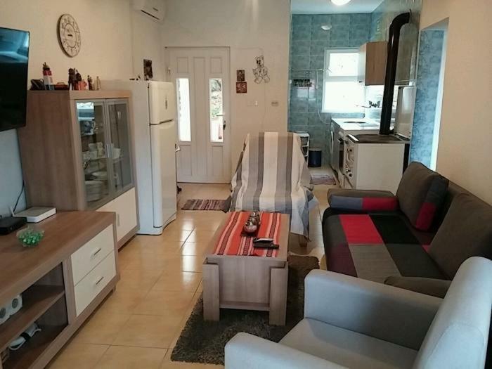 Gogi Apartman Donji Okrug  Exterior foto